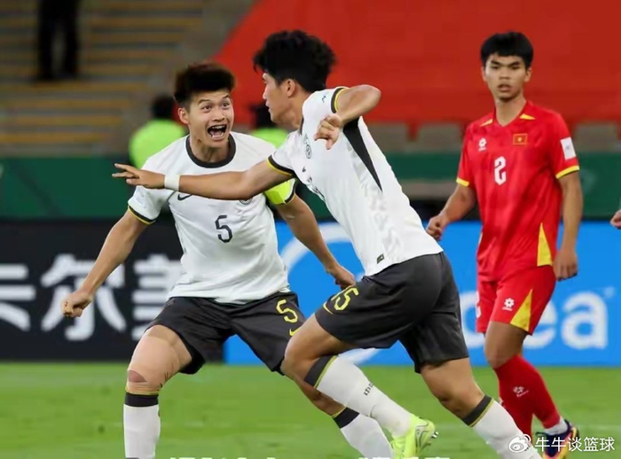 九游app最新版下载安装-彭啸或遭挖角！与山东泰山合同仅剩2个月，曾表示最喜欢北京国安|U23|国足|U23亚洲杯|李昊|中超_新浪体育_新浪新闻